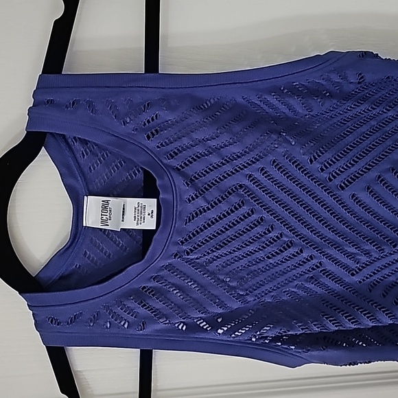 Top - Picture 3 of 3